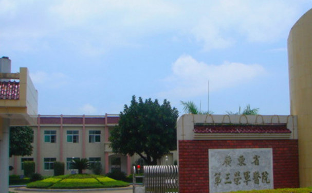 廣東省第三榮軍醫院口腔科齙牙矯正怎么樣？技術評測+案例