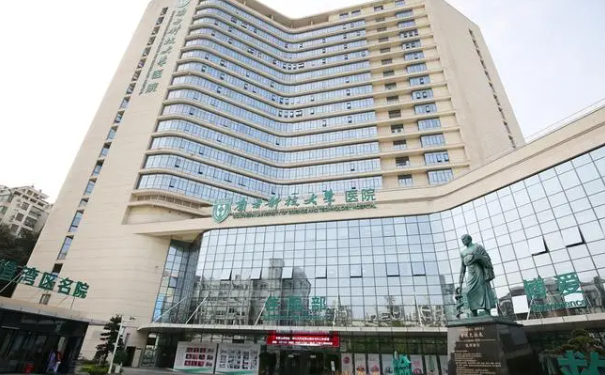 南方科技大學醫院口腔科牙齒矯正一年案例曝光&技術等級介紹