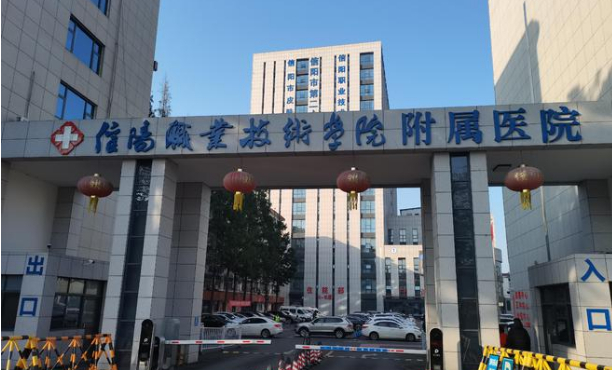 信陽職業技術學院附屬醫院口腔科牙齒矯正一年術后恢復案例&技術點評