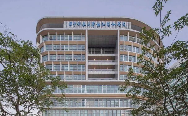 華中科技大學協和深圳醫院口腔科種植牙評價好嗎？價位收費多少